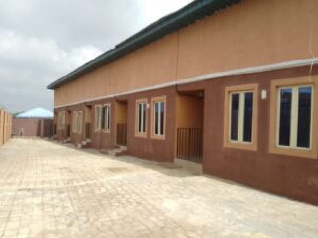 Used 1 Bedroom Room & Parlor Apartment