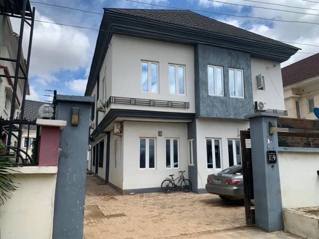 Used 3 Bedroom Four Block Of Flat